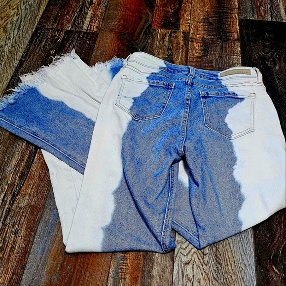 CELLO flare leg, denim and white jean size 7 - Picture 1 of 4
